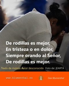 DE RODILLA MEJOR